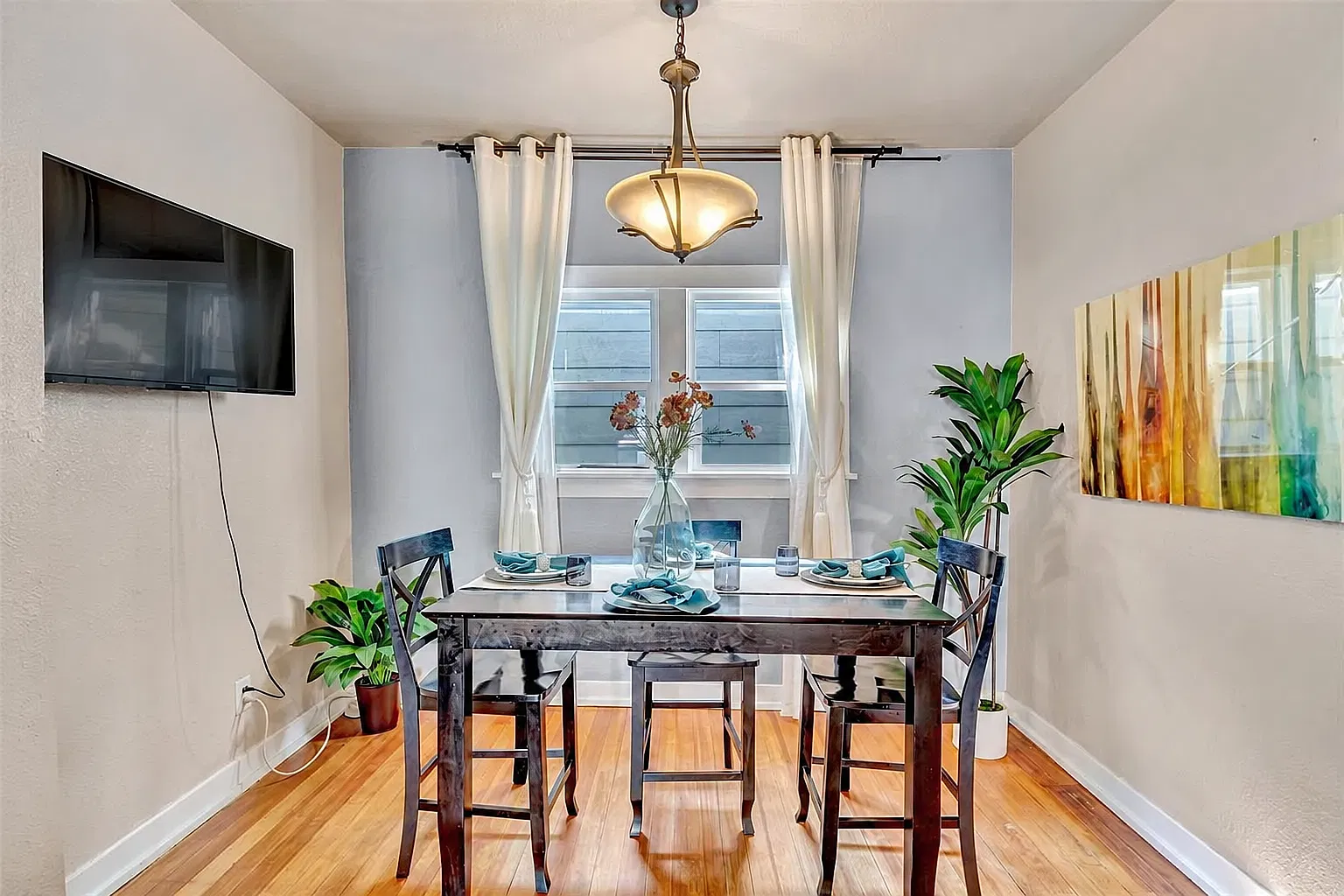 2 bed, 887 sqft, $1,850 — Photo 3