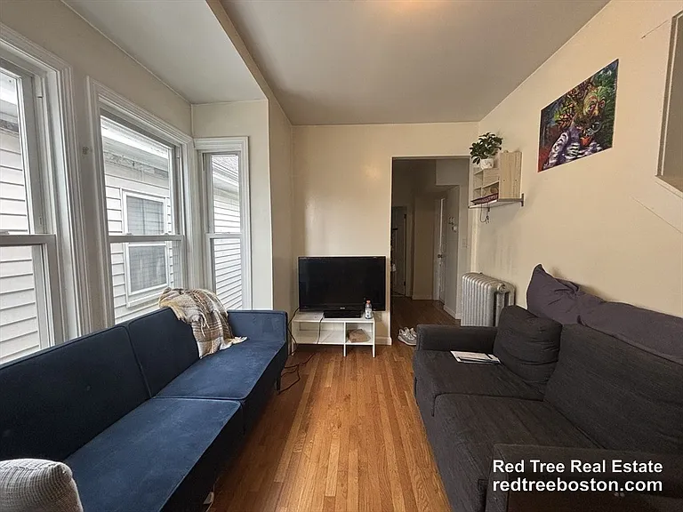 375 Prospect St — Photo 3