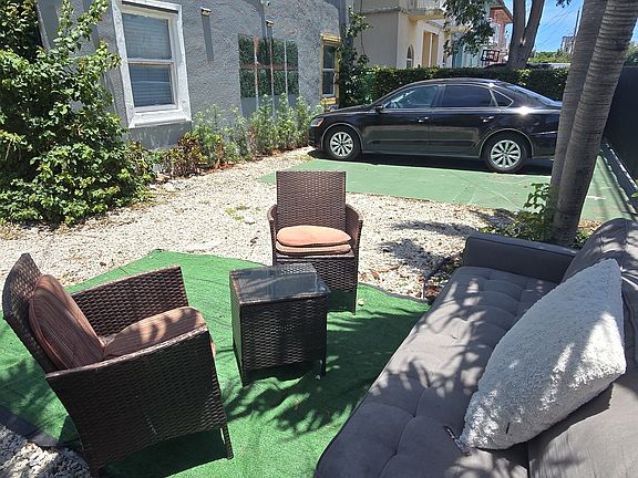 5th image of 1085 NW 24th St APT A