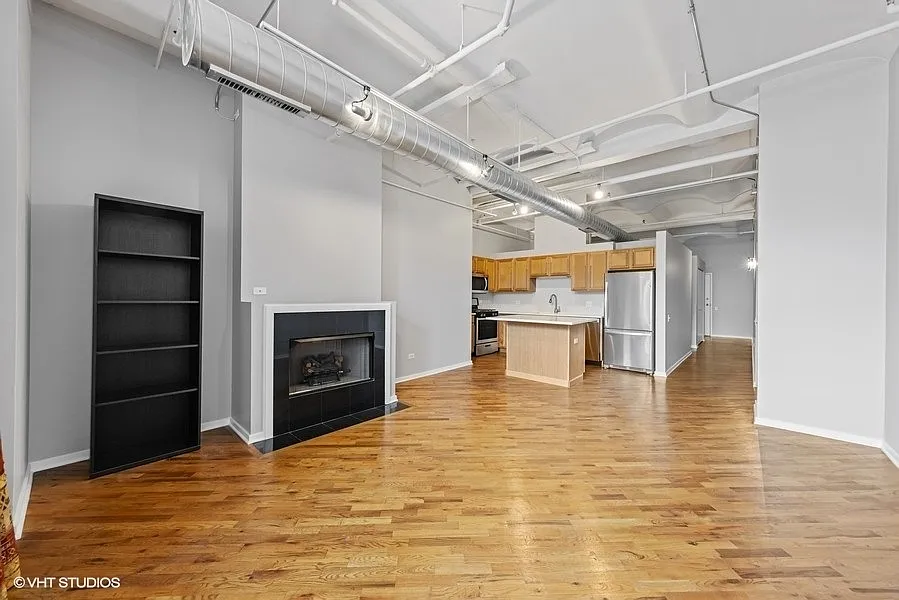 1 bed, 791 sqft, $2,700 — Photo 2
