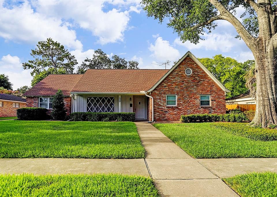 1st image of 4906 Glenmeadow Dr