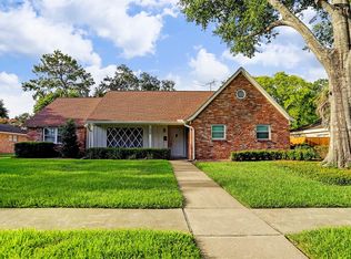 4906 Glenmeadow Dr, Houston, TX 77096
