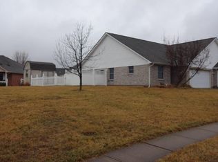 1094 Brookfield Dr, Waynesville, OH 45068