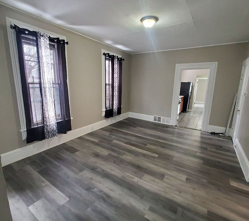 1st image of 3011 N Holton St