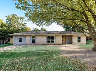 208 E Mimosa St, Crandall, TX 75114