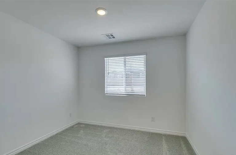 Benhill Grove Ct — Photo 13