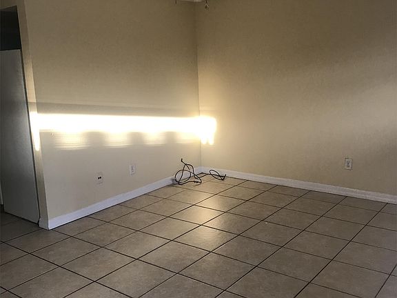 3rd image of 2903 Parker Ave #2