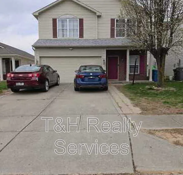 8116 Lake Tree Ln — Photo 1
