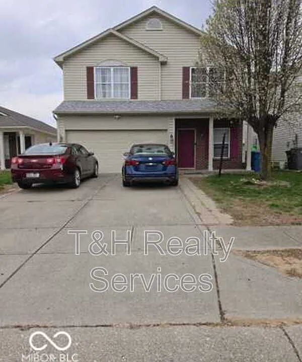 8116 Lake Tree Ln