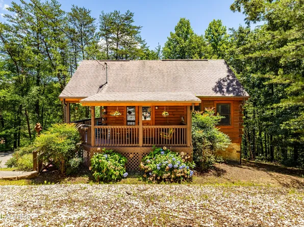 3447 Dogwood Cir, Pigeon Forge, TN 37863