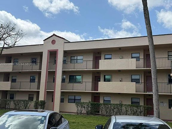 2nd image of 3396 Foxcroft Rd APT 113