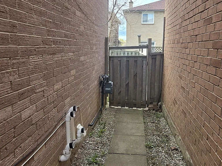 40 Brookmill Dr #LOWER LEVEL — Photo 5