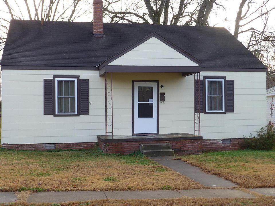 1st image of 203 W End Blvd