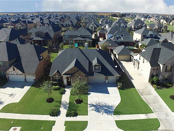 3rd image of 5718 Fulshear Plantation Dr