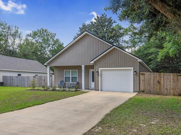 160 Oak Ln, Crestview, FL 32536
