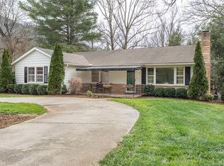 2 Northwood Rd, Asheville, NC 28804