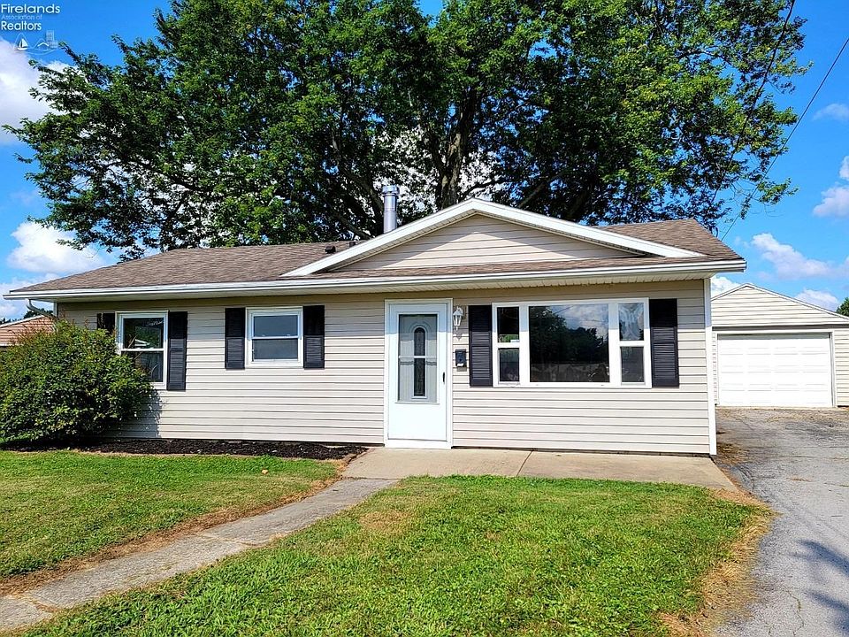 1st image of 132 Crystal Ct
