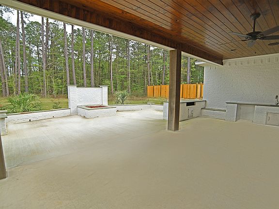 Fire Pit Outdoor Kitchen