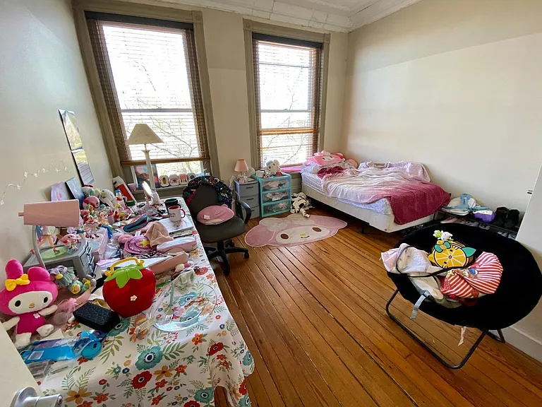 121 W Broad St — Photo 37