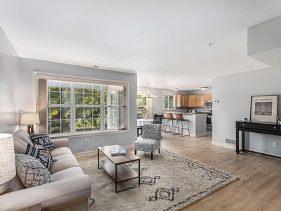 2808 Barclay Way, Ann Arbor, MI, 48105