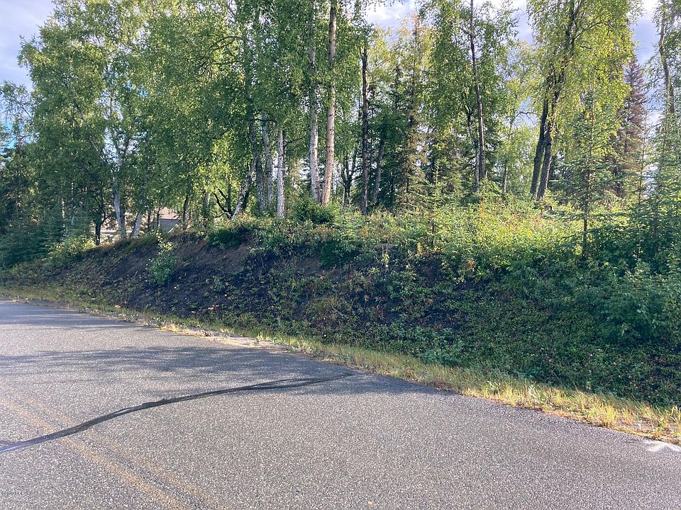 2nd image of 1225 Chinook Dr