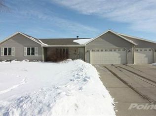 2657 Foxfire Dr, Green Bay, WI 54311