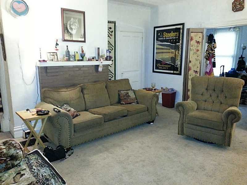 2nd image of 245/247 N 4th St