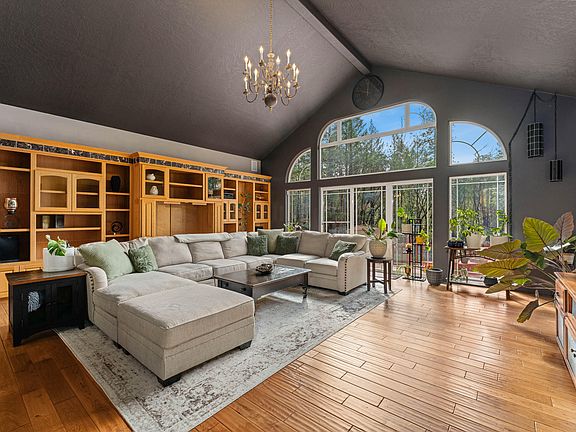 4th image of 313 Eagle Ridge Dr