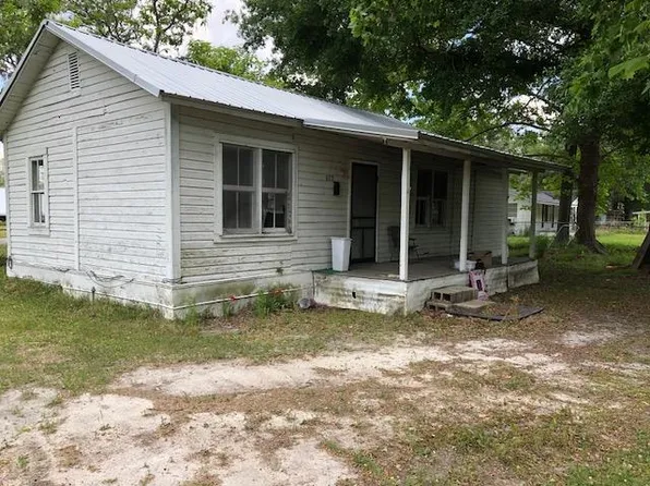 622 Carswell St, Homerville, GA 31634