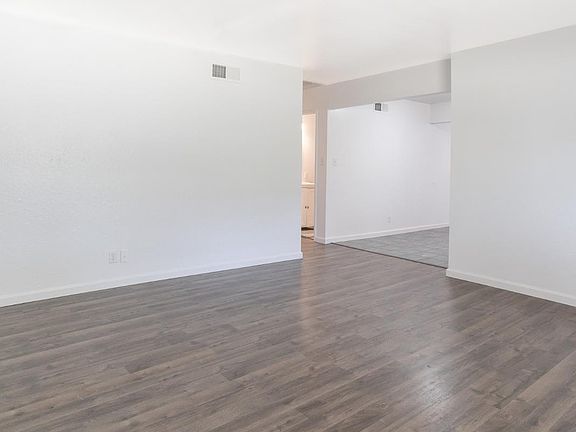 4th image of 2705 Manzanita Ave