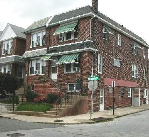 2nd image of 771 Shelbourne Rd