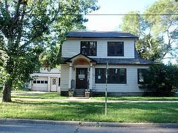 249 W Grand Ave photo 1