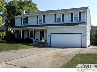 30076 Town Square Ct, New Hudson, MI