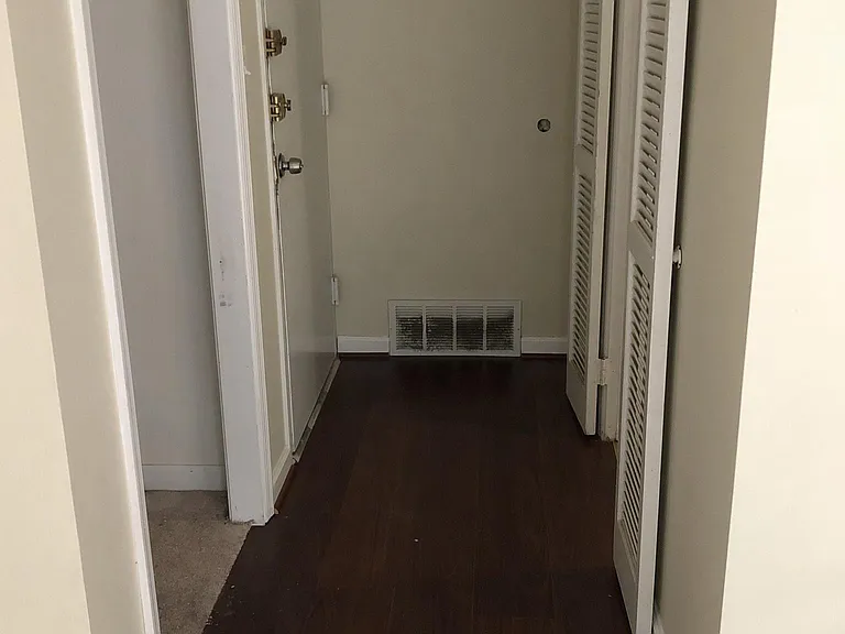 Entrance floors