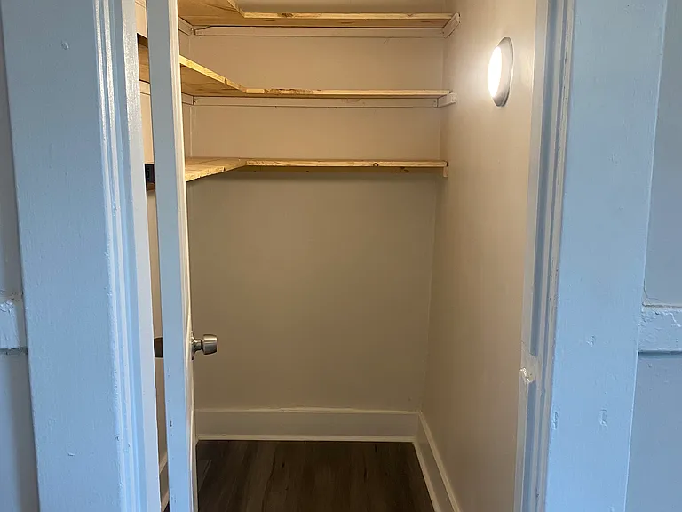 1719 Holman Ave — Photo 5