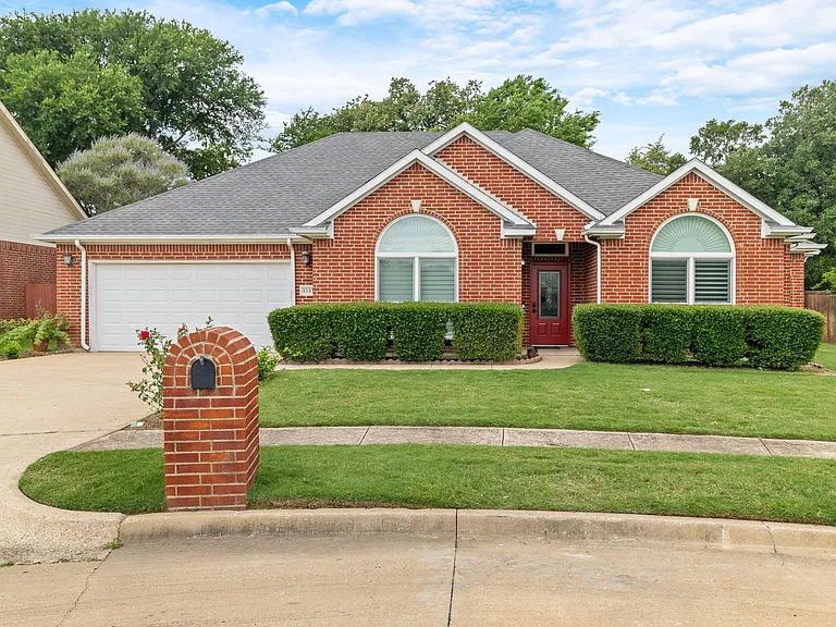 1131 Indy Ct — Photo 1