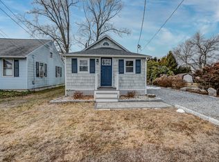 11 Evans Ln, Old Saybrook, CT 06475