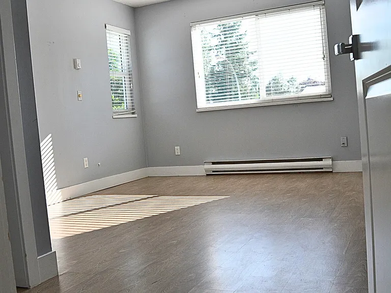 9402 Prince Charles Blvd — Photo 10