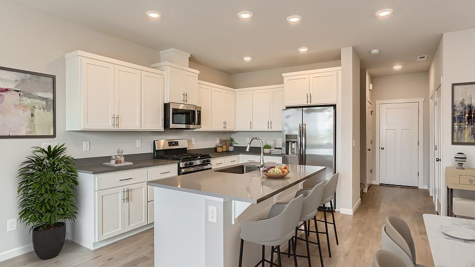 Brookings Plan, Reed's Crossing The Heritage Collection, Hillsboro