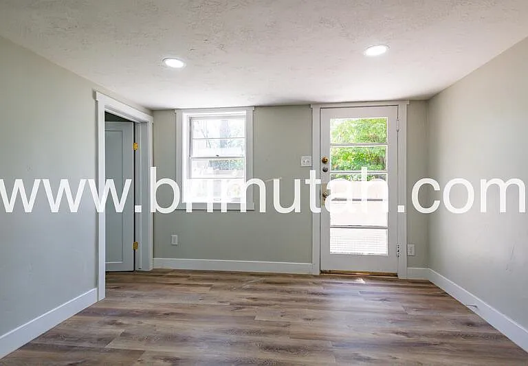 753 E Princeton Ave — Photo 2