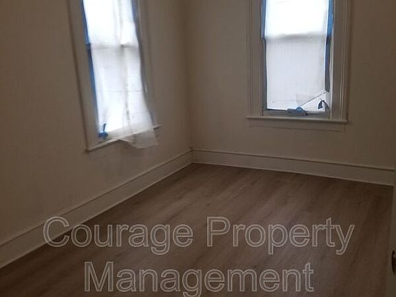 3rd image of 514 W 1st St APT A