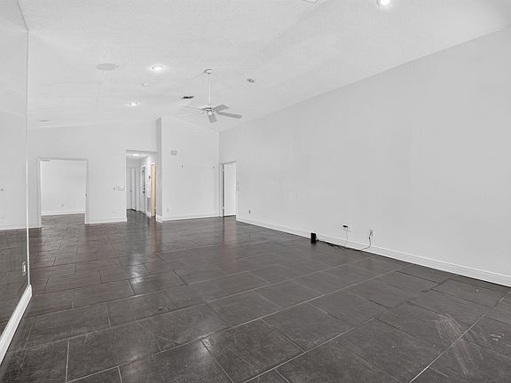 5th image of 11134 Highland Circle