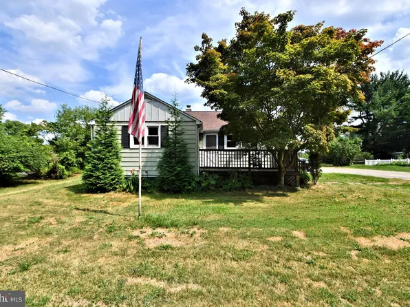 138 N Township Line Rd, Royersford, PA 19468
