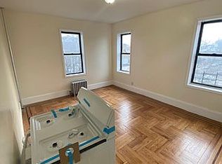 89-06 138th St #3C, Jamaica, NY 11435