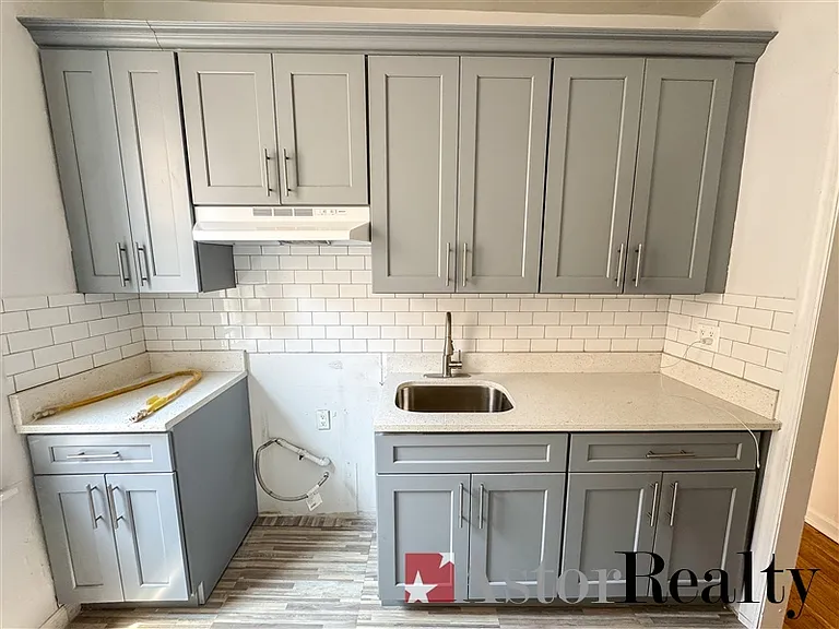 31-60 34th St #B4 — Photo 9