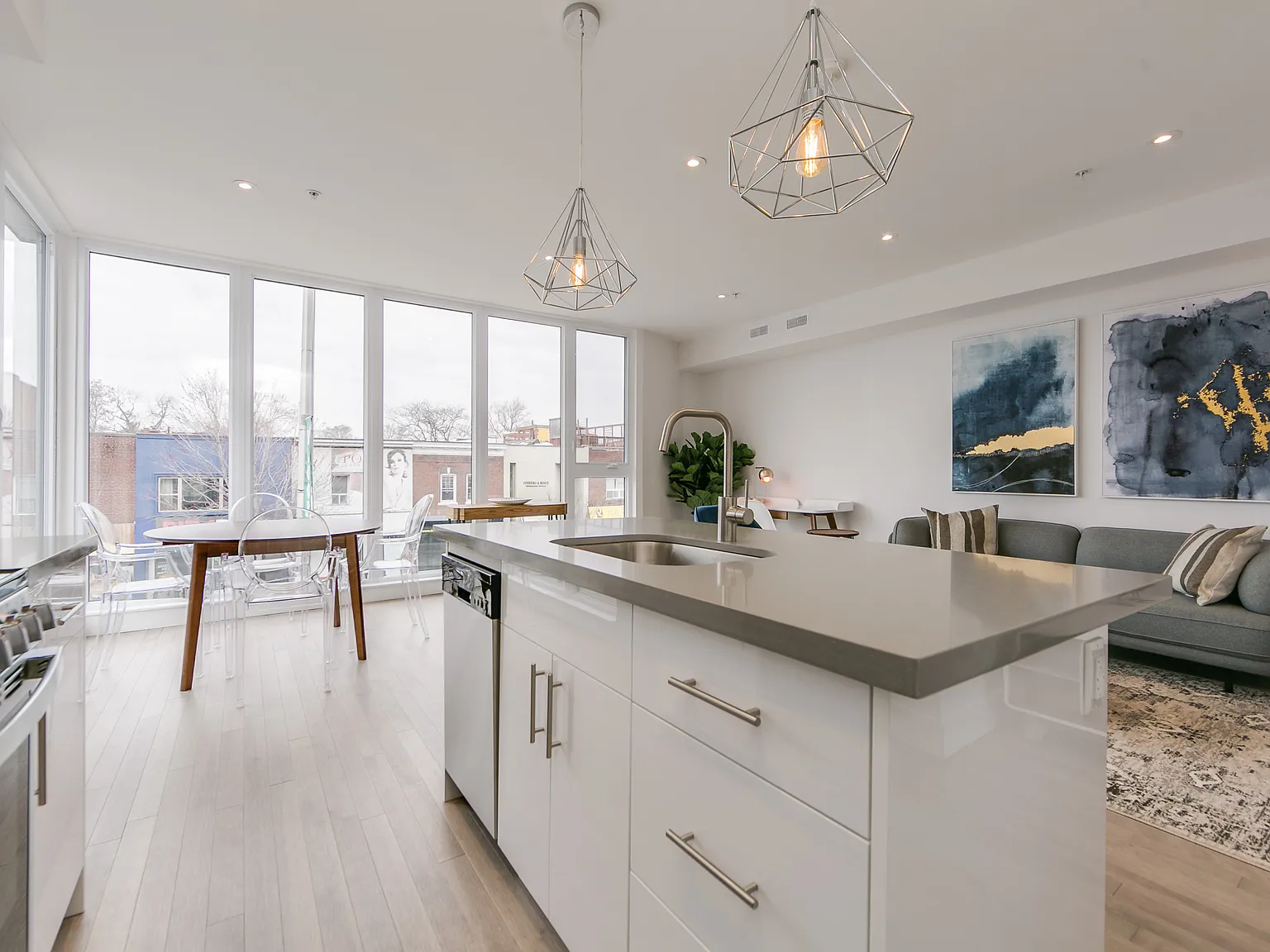 303 Saint Helens Avenue Toronto — Photo 4