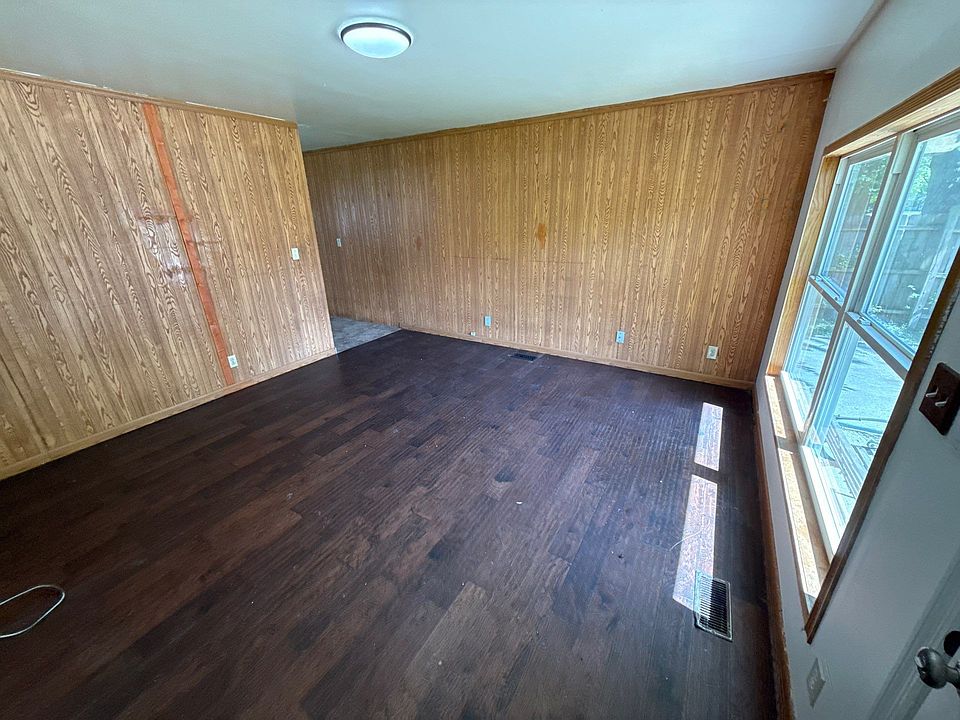 1st image of 3631 Decamp Dr