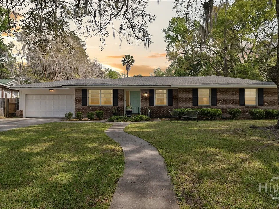 32 Romney Pl