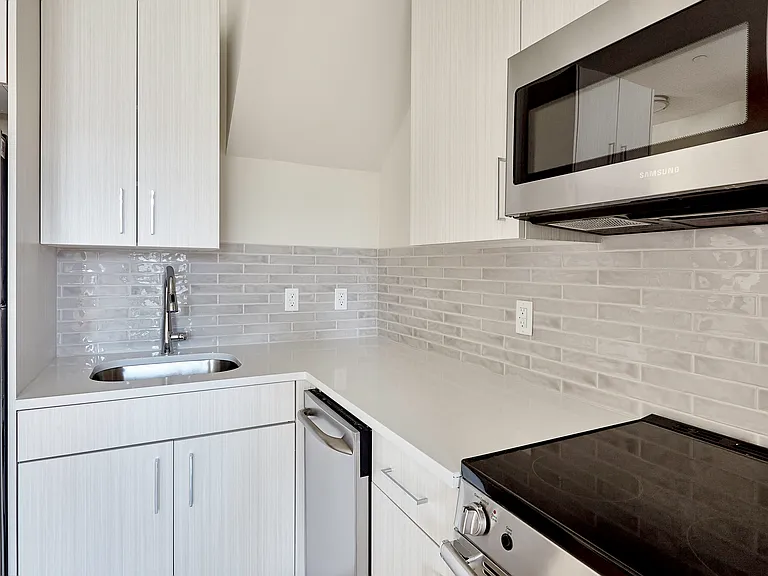783 Saint Nicholas Ave #5A — Photo 3