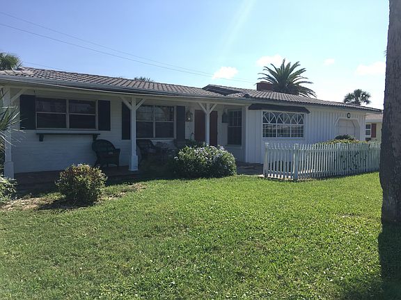 2nd image of 14 Silk Oaks Dr